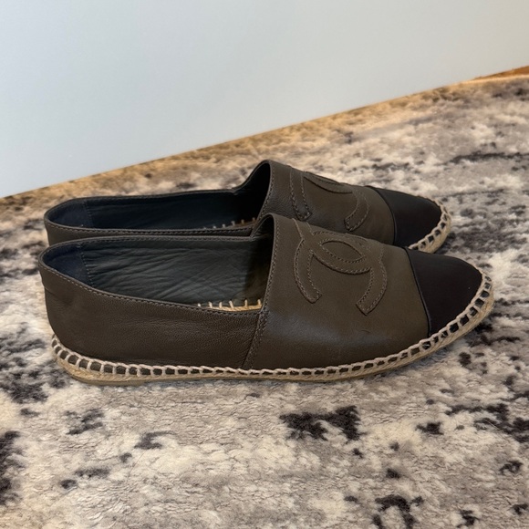 Authentic CHANEL Olive and Black Espadrilles size 36 - Picture 2 of 4